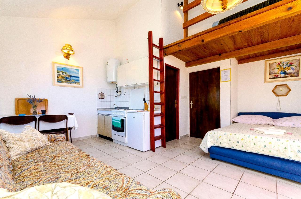 Apartments Pera Ražanj Eksteriør billede
