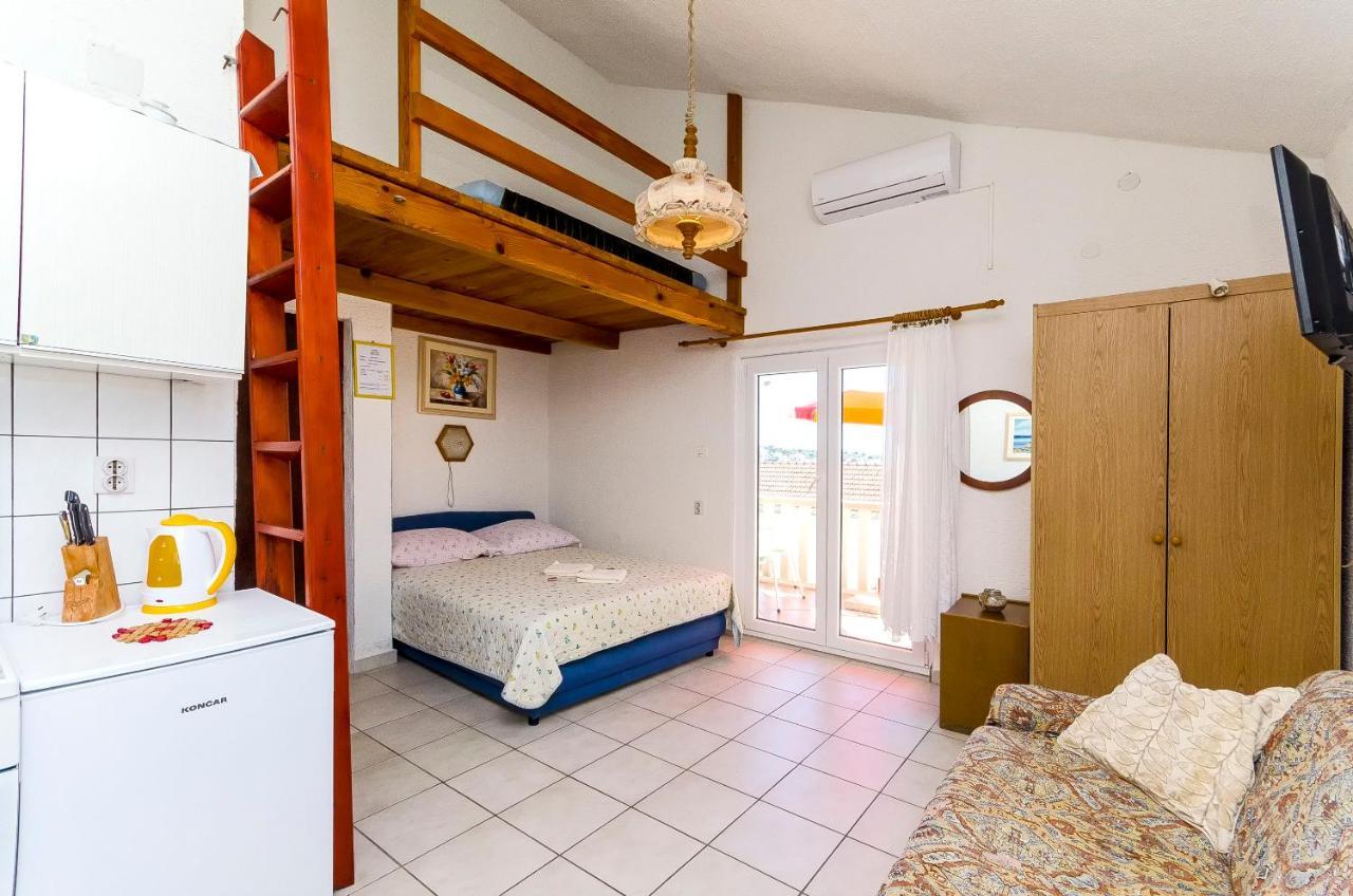 Apartments Pera Ražanj Eksteriør billede